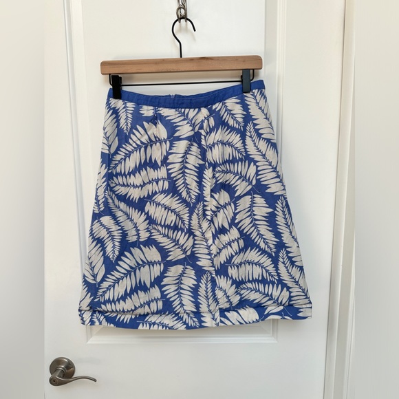 Boden Dresses & Skirts - Boden Blue Floral Lined Skirt